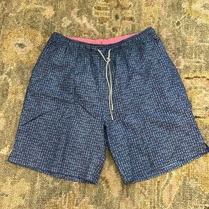 Peter Millar men’s swimming trunks